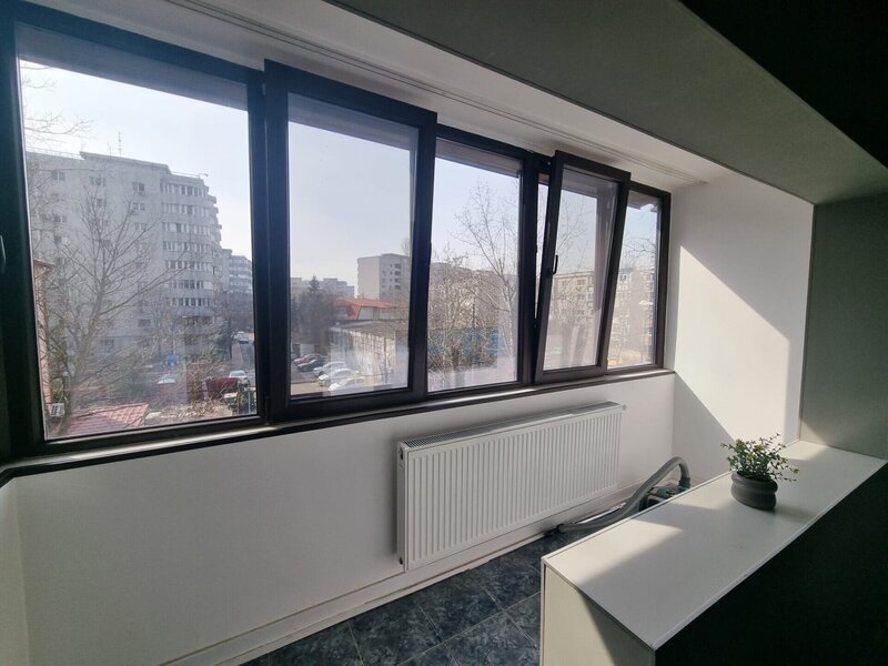 Dristor, Mihai Bravu, garsoniera spatioasa